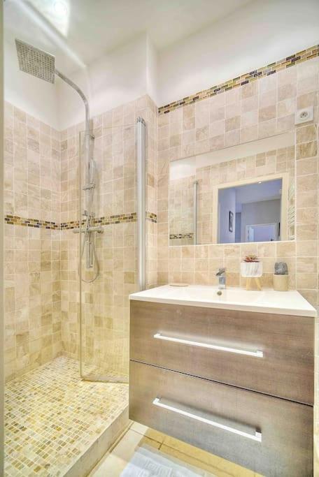 Croisette 8/10 Pers Apartment Cannes Luaran gambar